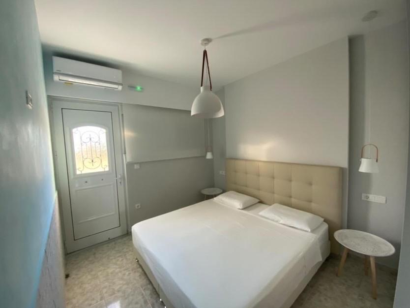 Skizenas Waterfront Apartments Haraki Esterno foto
