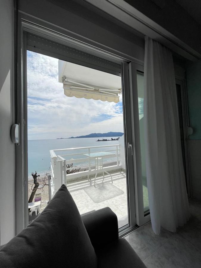 Skizenas Waterfront Apartments Haraki Esterno foto