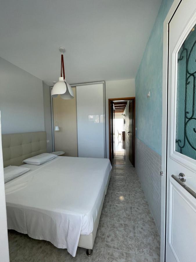 Skizenas Waterfront Apartments Haraki Esterno foto