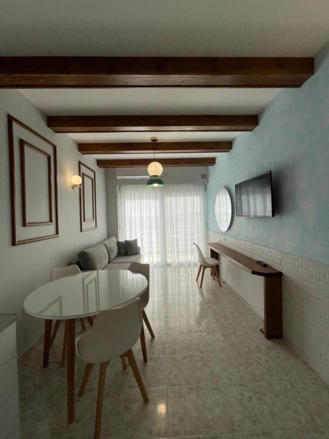 Skizenas Waterfront Apartments Haraki Esterno foto