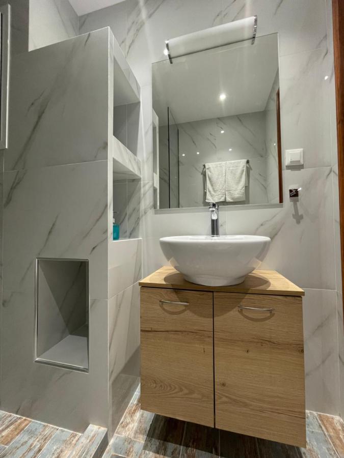 Skizenas Waterfront Apartments Haraki Esterno foto